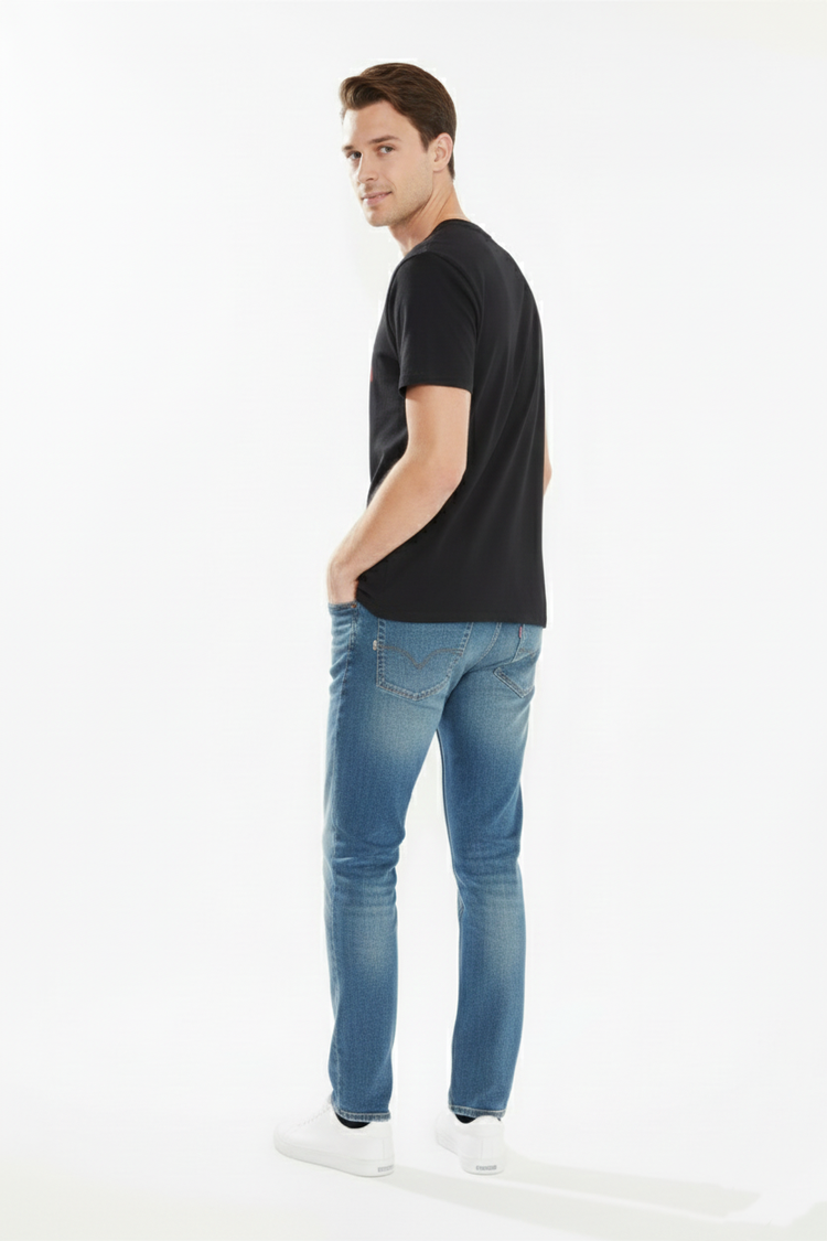 Levi's Camiseta Hombre Negra Logo Rojo Grande