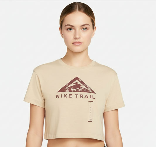 Nike Trial Camiseta Crop Top Deportiva Mujer Beige