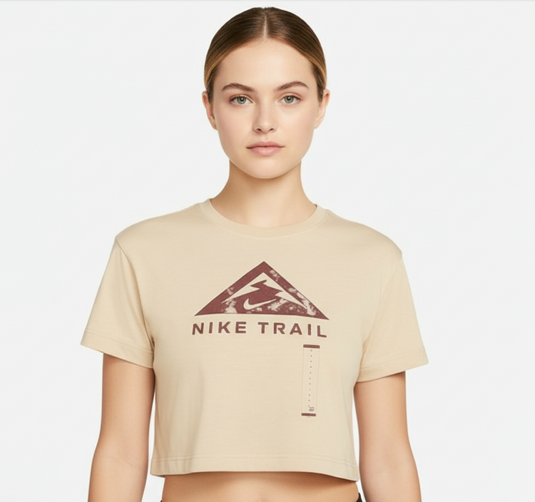 Nike Trial Camiseta Crop Top Deportiva Mujer Beige