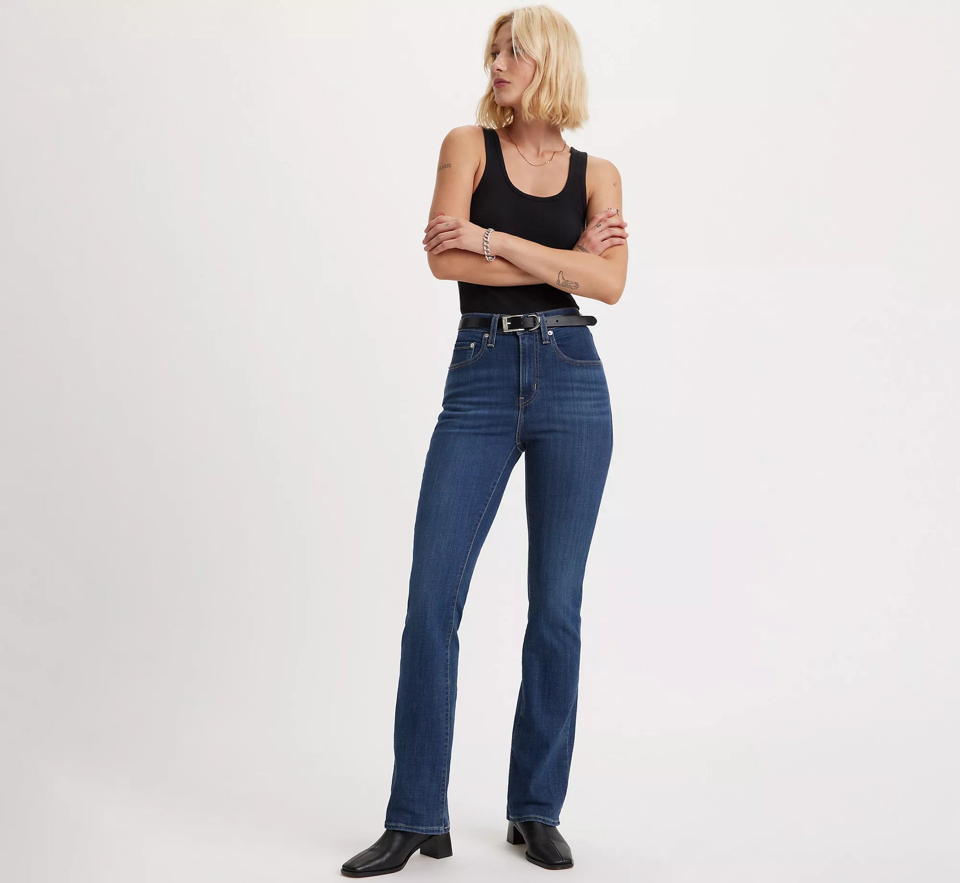 Levi's 725 High-Rise Bootcut Jeans Mujer Azul Claro Frente